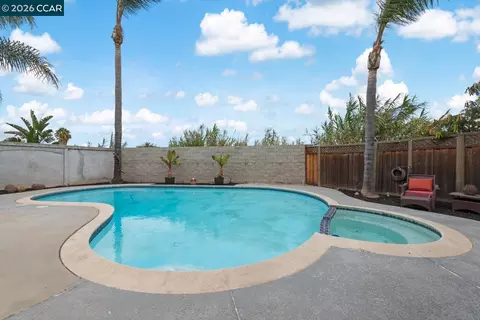 Exterior - 500 Mockingbird Ln, Oakley, CA 94561 photo 8 of 19