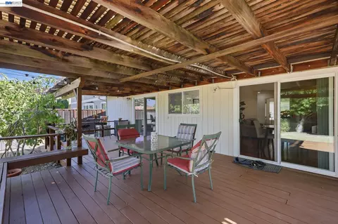 Exterior - 643 Sutton Ct, Walnut Creek, CA 94598 photo 6 of 6