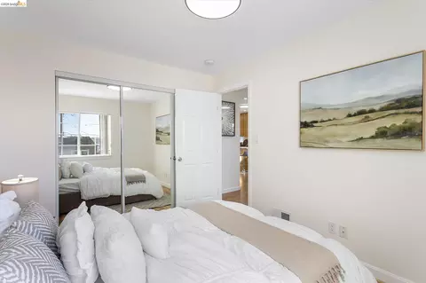 Bedroom - 274 Thrift St, San Francisco, CA 94112 photo 6 of 6