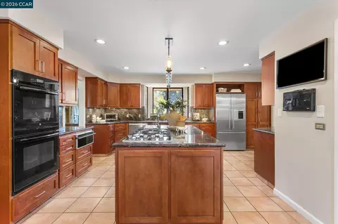 Kitchen - 4572 Ewing Rd, Castro Valley, CA 94546 photo 1 of 7