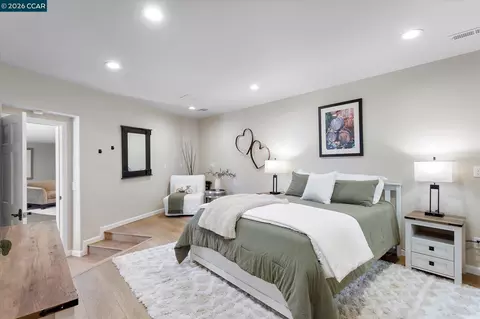 Bedroom - 4572 Ewing Rd, Castro Valley, CA 94546 photo 7 of 9