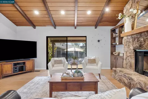 Living - 4572 Ewing Rd, Castro Valley, CA 94546 photo 4 of 5