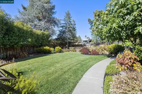 Exterior - 4572 Ewing Rd, Castro Valley, CA 94546 photo 11 of 26