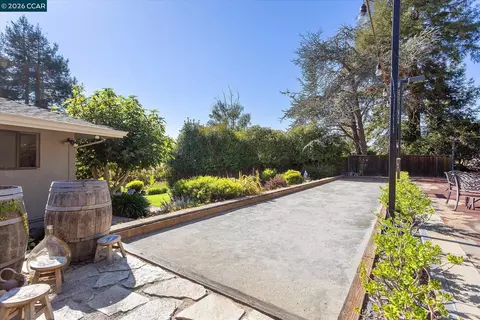 Exterior - 4572 Ewing Rd, Castro Valley, CA 94546 photo 13 of 26