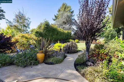 Exterior - 4572 Ewing Rd, Castro Valley, CA 94546 photo 10 of 26