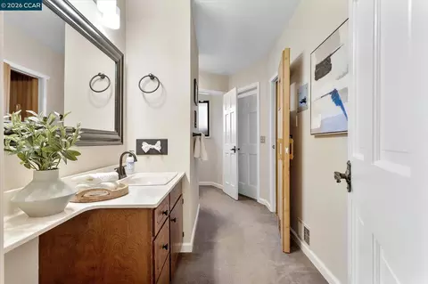 Entry Way - 4572 Ewing Rd, Castro Valley, CA 94546 photo 6 of 7