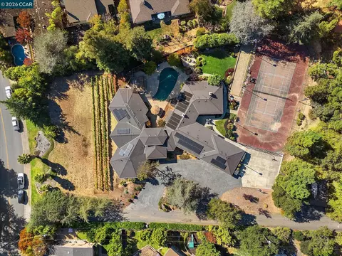 View/Area - 4572 Ewing Rd, Castro Valley, CA 94546 photo 7 of 9