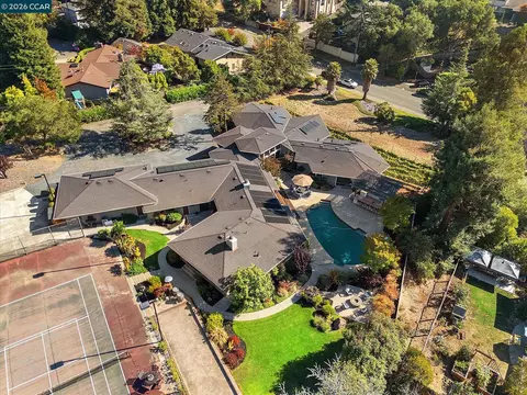 View/Area - 4572 Ewing Rd, Castro Valley, CA 94546 photo 8 of 9