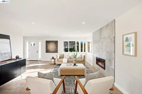 Living - 2500 Lancaster Ct, Hayward, CA 94542 photo 2 of 6