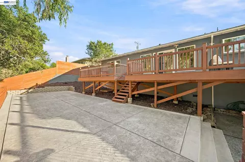 Exterior - 2500 Lancaster Ct, Hayward, CA 94542 photo 13 of 22