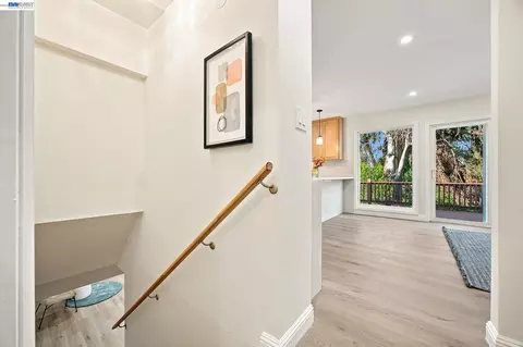 Entry Way - 2500 Lancaster Ct, Hayward, CA 94542 photo 2 of 3