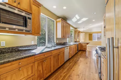 Kitchen - 3265 Hertlein Pl, Castro Valley, CA 94546 photo 1 of 9