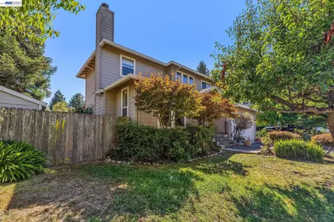 Exterior - 3265 Hertlein Pl, Castro Valley, CA 94546 photo 5 of 16