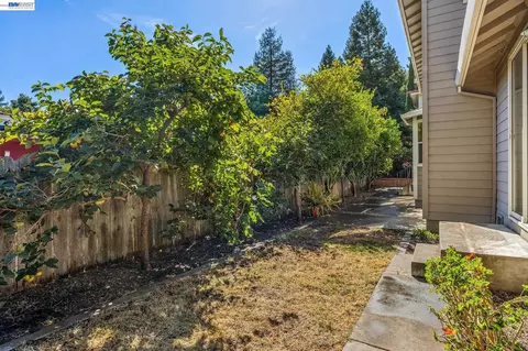 Exterior - 3265 Hertlein Pl, Castro Valley, CA 94546 photo 13 of 16