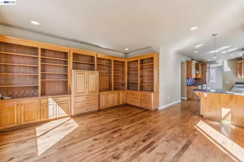 Living - 3265 Hertlein Pl, Castro Valley, CA 94546 photo 9 of 10