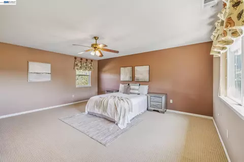 Bedroom - 3265 Hertlein Pl, Castro Valley, CA 94546 photo 3 of 8
