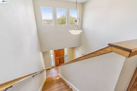 Entry Way - 3265 Hertlein Pl, Castro Valley, CA 94546 photo 4 of 5