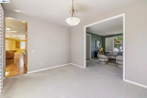 Living - 3265 Hertlein Pl, Castro Valley, CA 94546 photo 7 of 10