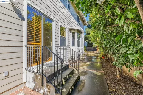 Exterior - 3265 Hertlein Pl, Castro Valley, CA 94546 photo 9 of 16