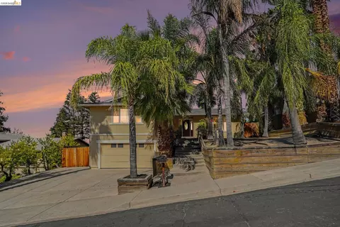 Exterior - 808 S Gloucester St, Antioch, CA 94509 photo 6 of 8