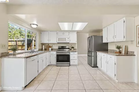 Kitchen - 808 S Gloucester St, Antioch, CA 94509 photo 2 of 4