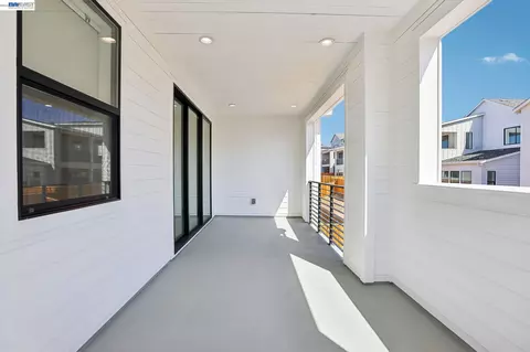 Exterior - 2302 Sanderling Ave, Marina, CA 93933 photo 3 of 4
