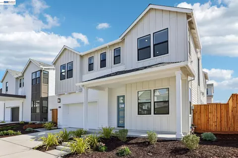 Exterior - 2302 Sanderling Ave, Marina, CA 93933 photo 2 of 4