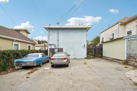 2120 E 22nd St, Oakland, CA 94606