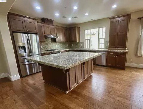 Kitchen - 69 Pimentel Cir, Milpitas, CA 95035 photo 1 of 4