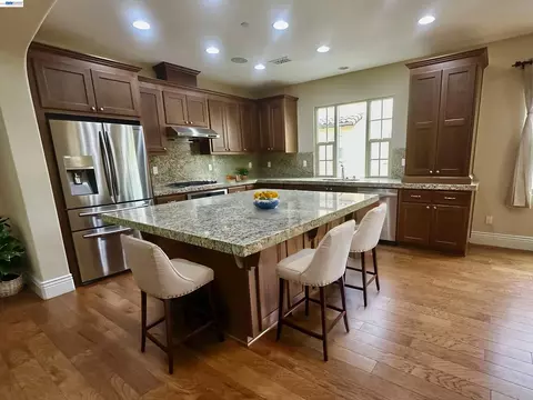 Kitchen - 69 Pimentel Cir, Milpitas, CA 95035 photo 2 of 4
