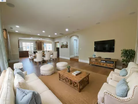 Living - 69 Pimentel Cir, Milpitas, CA 95035 photo 4 of 4