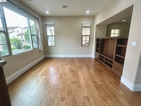 Living - 69 Pimentel Cir, Milpitas, CA 95035 photo 3 of 4