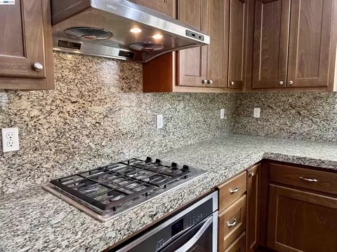 Kitchen - 69 Pimentel Cir, Milpitas, CA 95035 photo 3 of 4
