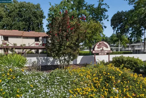 1391 Monument Blvd #1, Concord, CA 94520
