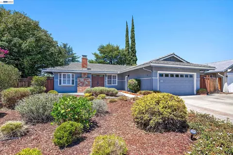 908 Norfolk Rd, Livermore, CA 94551