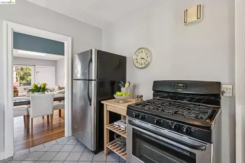 Kitchen - 710 Cornell Ave, Albany, CA 94706 photo 3 of 6