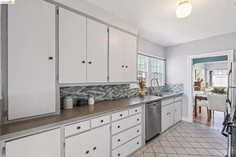 Kitchen - 710 Cornell Ave, Albany, CA 94706 photo 5 of 6
