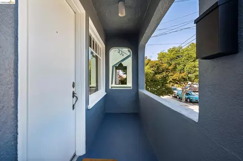 Exterior - 710 Cornell Ave, Albany, CA 94706 photo 2 of 13