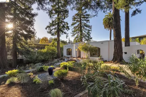 5529 Snake Rd, Oakland, CA 94611