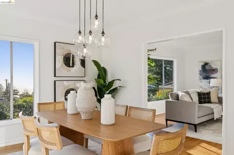 Dining - 752 Grizzly Peak Blvd, Berkeley, CA 94708 photo 5 of 7