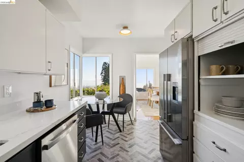 Kitchen - 752 Grizzly Peak Blvd, Berkeley, CA 94708 photo 6 of 6