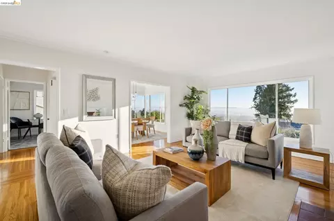 Living - 752 Grizzly Peak Blvd, Berkeley, CA 94708 photo 3 of 6