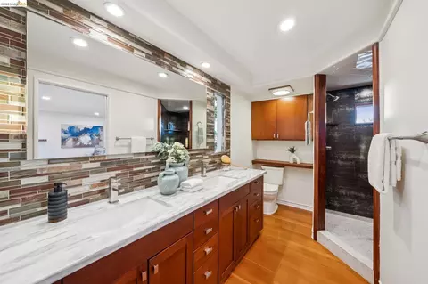 Bath - 752 Grizzly Peak Blvd, Berkeley, CA 94708 photo 5 of 7