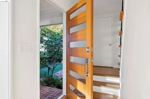 Entry Way - 752 Grizzly Peak Blvd, Berkeley, CA 94708 photo 3 of 9