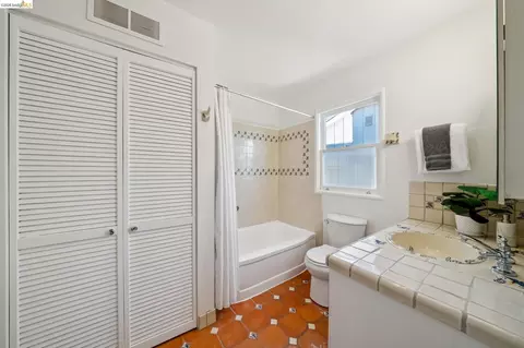 Bath - 752 Grizzly Peak Blvd, Berkeley, CA 94708 photo 1 of 7