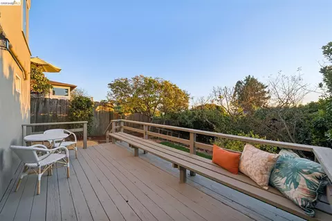 Exterior - 752 Grizzly Peak Blvd, Berkeley, CA 94708 photo 7 of 19
