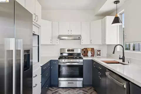Kitchen - 752 Grizzly Peak Blvd, Berkeley, CA 94708 photo 3 of 6