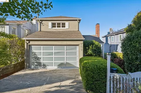 Exterior - 752 Grizzly Peak Blvd, Berkeley, CA 94708 photo 15 of 19