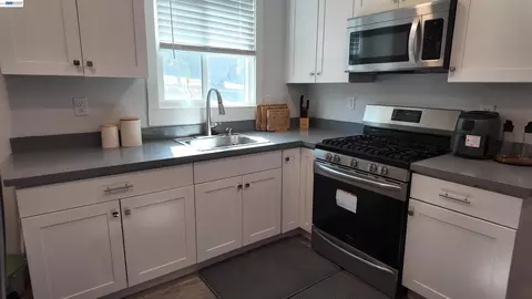 Kitchen - 201 Navone St, Vallejo, CA 94591 photo 1 of 2