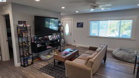 Other - 201 Navone St, Vallejo, CA 94591 photo 3 of 10